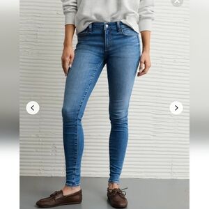 American Eagle Next Level Stretch Low Rise Skinny Jegging Jeans - Size 00